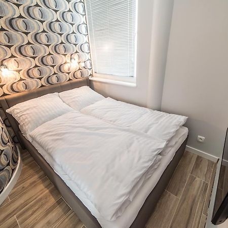 Silver One Apartments Гданск Екстериор снимка